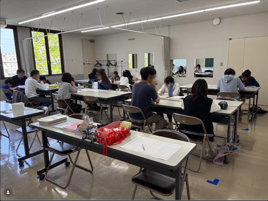 無料塾やまの活動風景